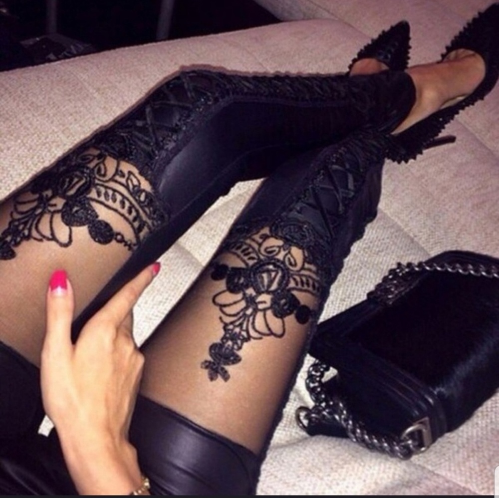 🔥LAST!🔥90s STYLE SEXY HALLOW LACE LEGGINGS!